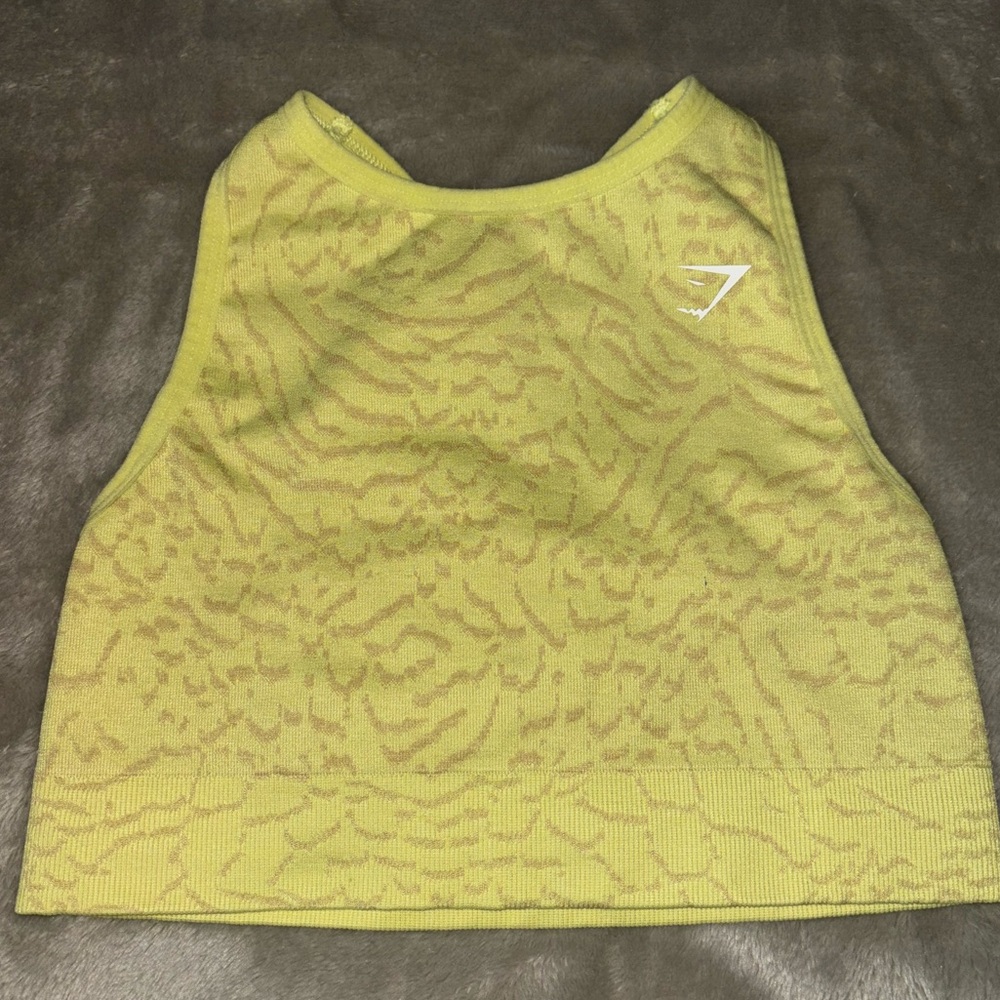 Selling because I have never worn it and it has become too small